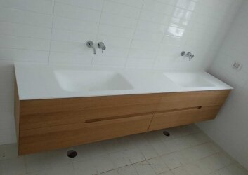 ארון אמבטיה פורניר אגוז עם כיור משטח אינטגרלי קוריאן בהתאמה אישית